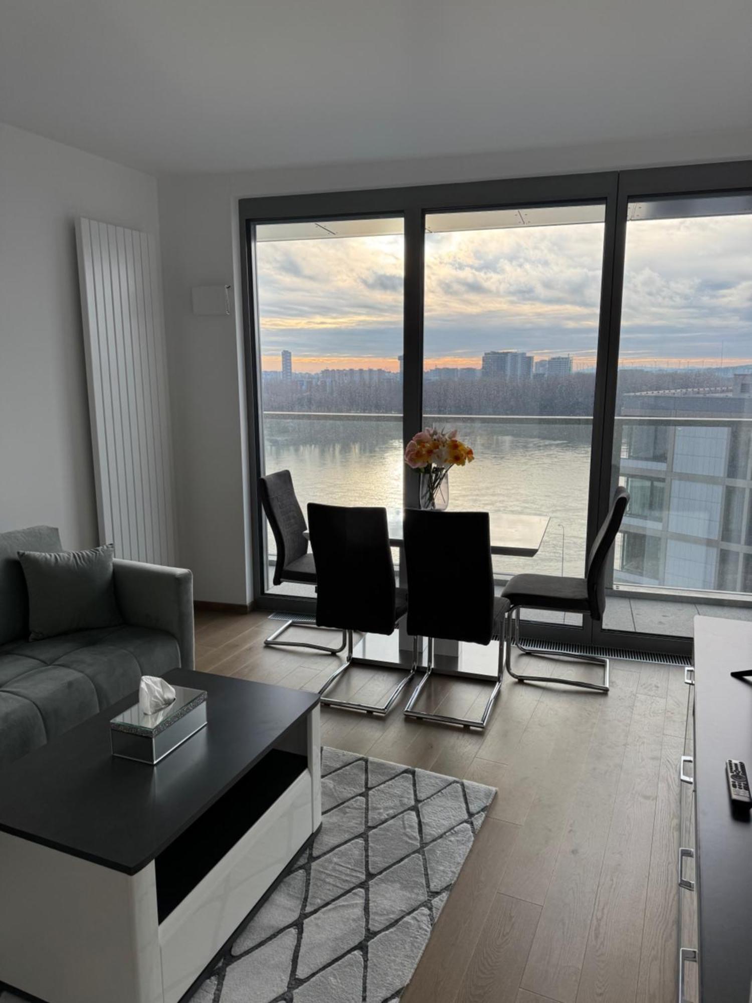 Apartman Eurovea Tower River View Down Town *